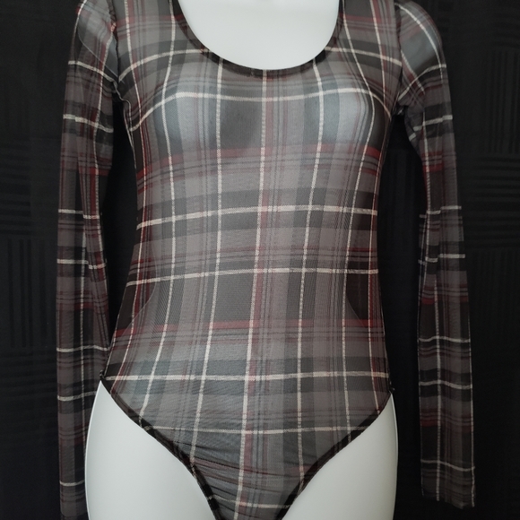 Clothes - Picture 15 of 16